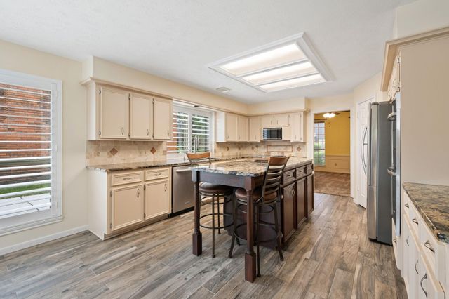 6007 Summer Oaks Drive, Humble, TX 77346