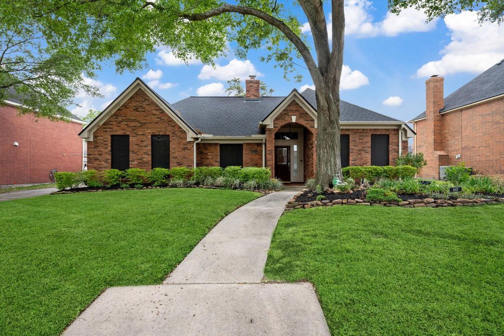 6007 Summer Oaks Drive, Humble, TX 77346