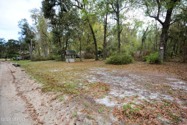 707 HILLSBOROUGH Avenue, Florahome, FL 32140