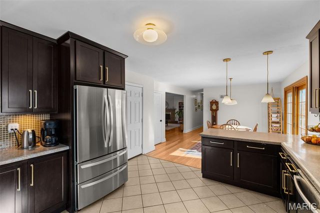 11842 Sunlind, Sunset Hills, MO 63127