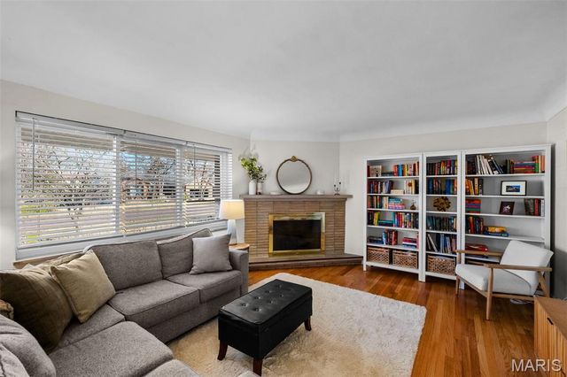 11842 Sunlind, Sunset Hills, MO 63127