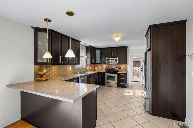 11842 Sunlind, Sunset Hills, MO 63127