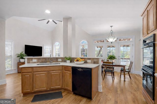 306 Chanda Cove, Mcdonough, GA 30253