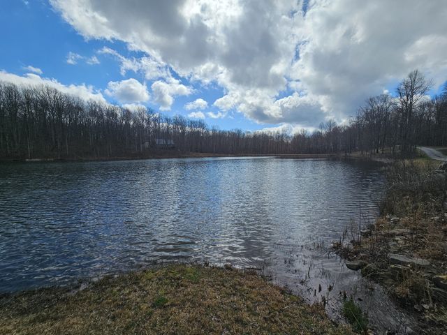 24 Blumont Drive, Altamont, TN 37301