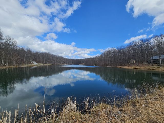 24 Blumont Drive, Altamont, TN 37301
