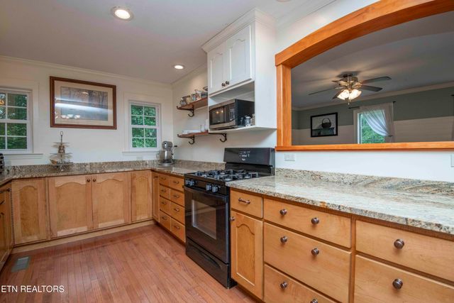 890 County Rd 51, Athens, TN 37303