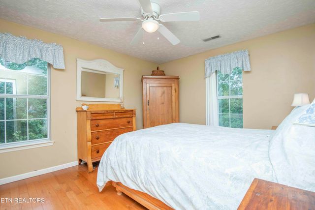 890 County Rd 51, Athens, TN 37303