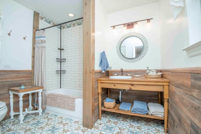 890 County Rd 51, Athens, TN 37303