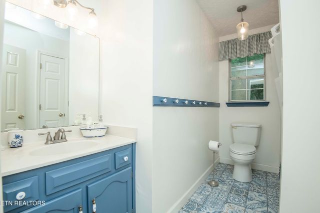 890 County Rd 51, Athens, TN 37303