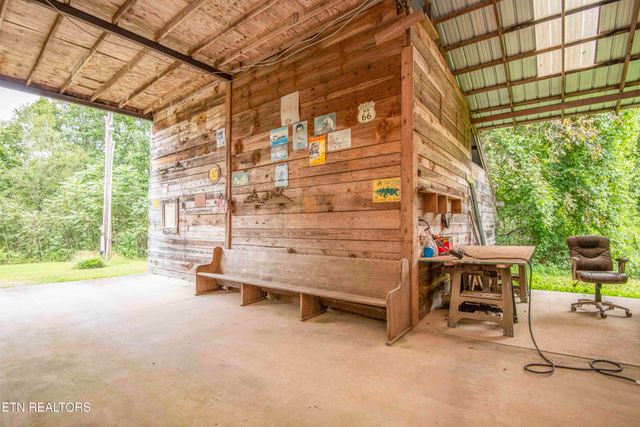 890 County Rd 51, Athens, TN 37303