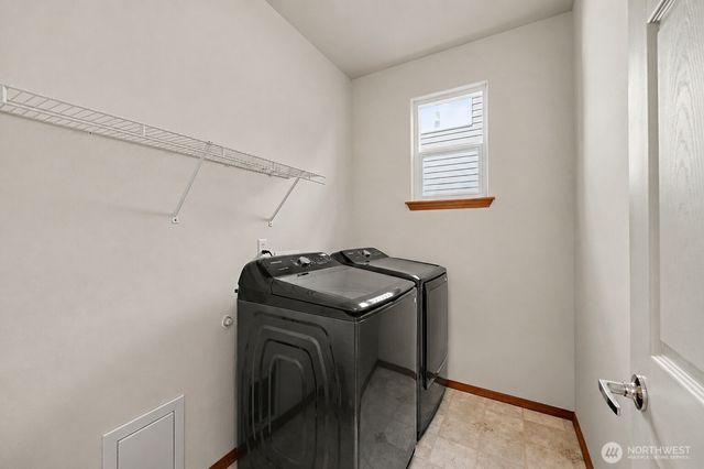 7530 NE 204th Place, Kenmore, WA 98028