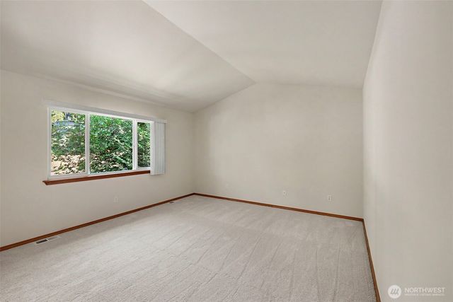 7530 NE 204th Place, Kenmore, WA 98028