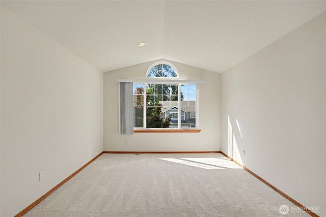 7530 NE 204th Place, Kenmore, WA 98028