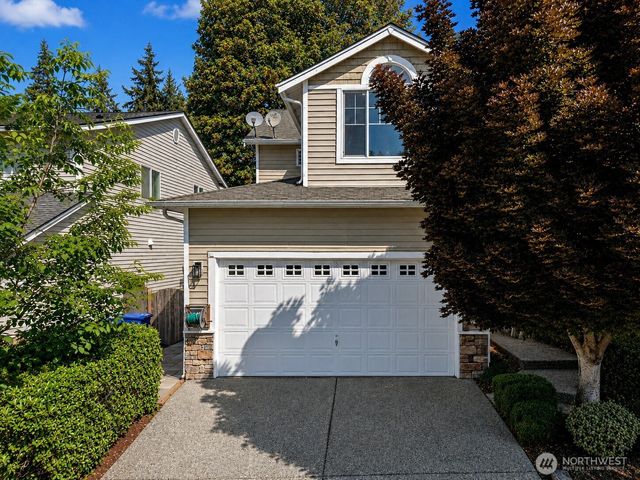 7530 NE 204th Place, Kenmore, WA 98028
