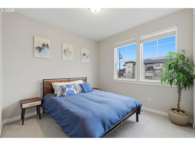 7074 Se BLANTON St, Hillsboro, OR 97123