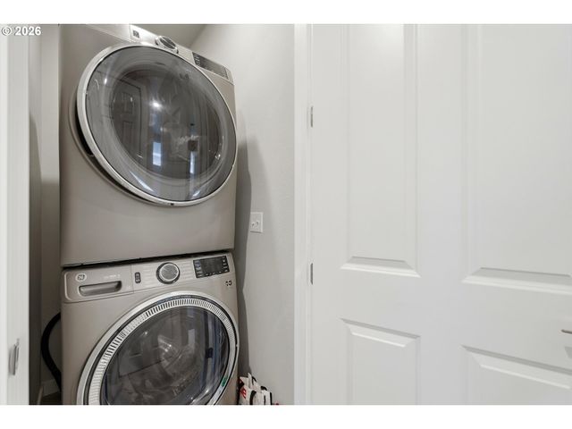 7074 Se BLANTON St, Hillsboro, OR 97123