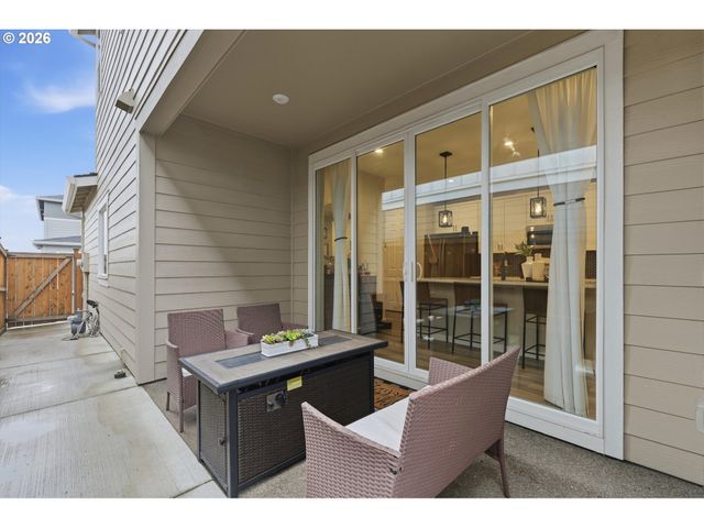 7074 Se BLANTON St, Hillsboro, OR 97123