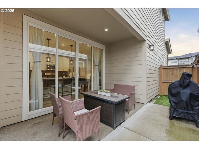 7074 Se BLANTON St, Hillsboro, OR 97123