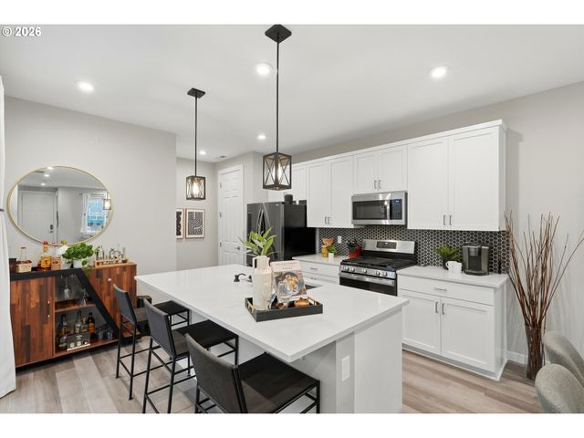 7074 Se BLANTON St, Hillsboro, OR 97123