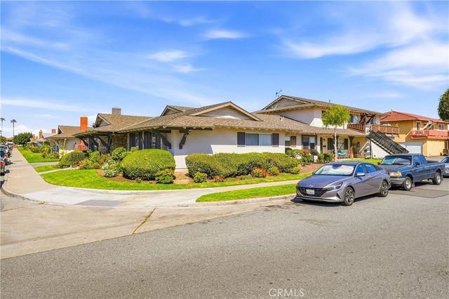 16732 Bartlett Lane, Huntington Beach, CA 92647