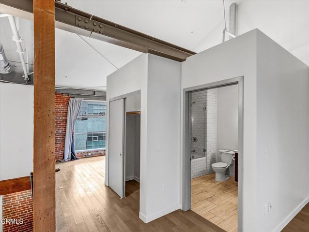 527 Molino Street 110, Los Angeles, CA 90013