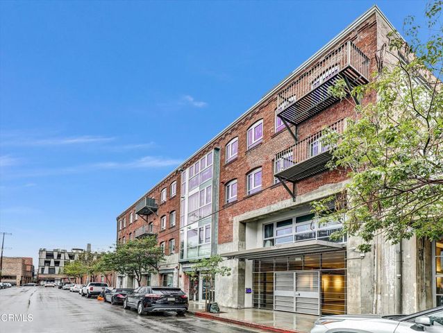 527 Molino Street 110, Los Angeles, CA 90013