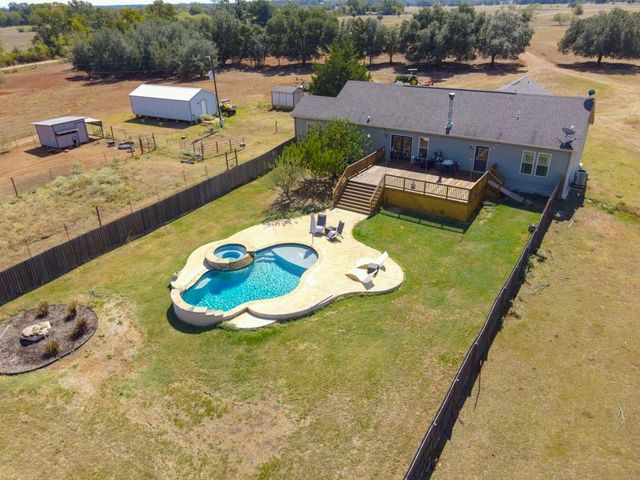 3995 COUNTY ROAD 405, Lexington, TX 78947