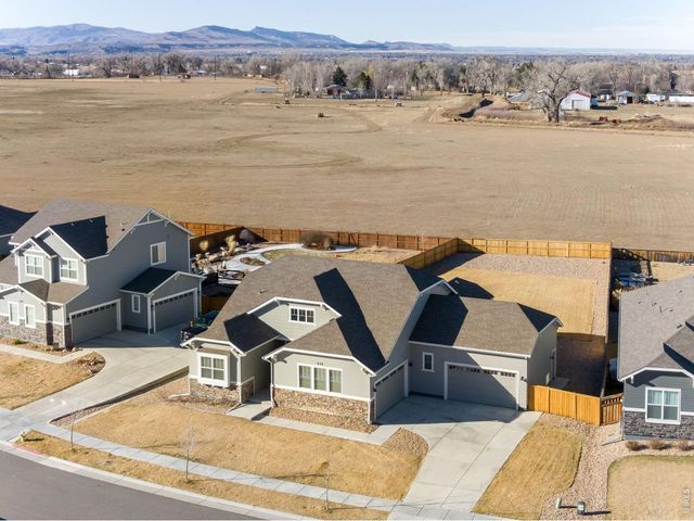 434 Buckskin Rd, Berthoud, CO 80513