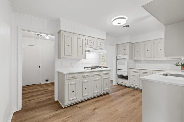 824 S Lillis Lane, Denison, TX 75020