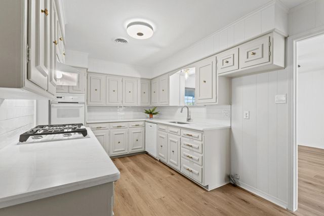 824 S Lillis Lane, Denison, TX 75020