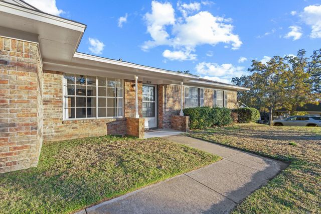 824 S Lillis Lane, Denison, TX 75020