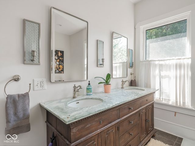 1218 Central Avenue, Indianapolis, IN 46202