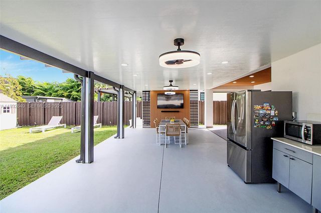 14671 SW 20th St, Miami, FL 33175