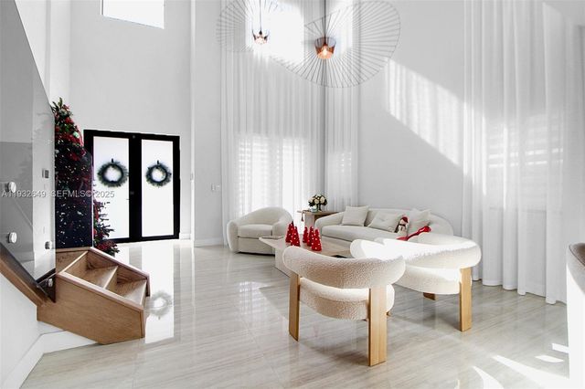 14671 SW 20th St, Miami, FL 33175