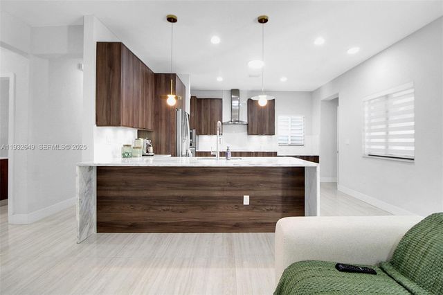 14671 SW 20th St, Miami, FL 33175