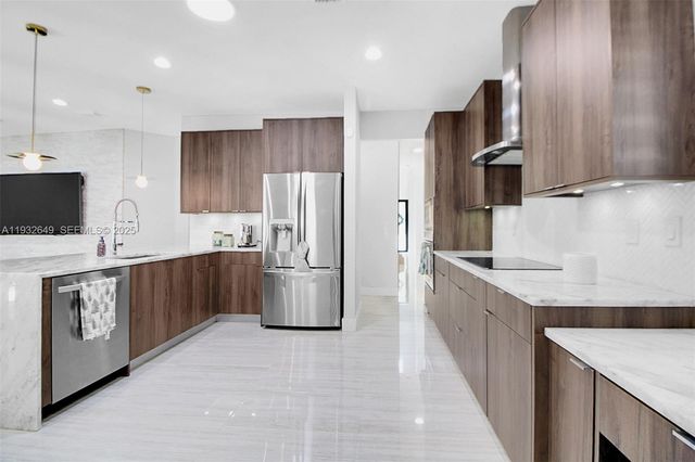 14671 SW 20th St, Miami, FL 33175