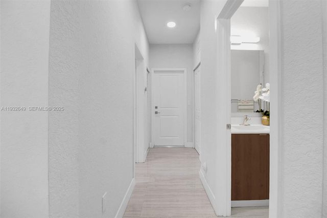 14671 SW 20th St, Miami, FL 33175