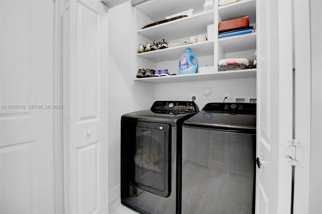 14671 SW 20th St, Miami, FL 33175