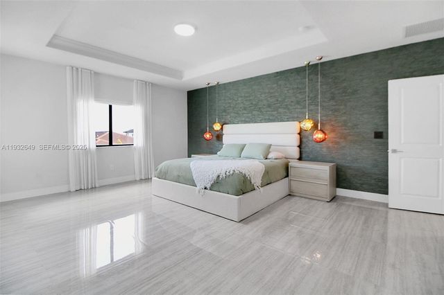 14671 SW 20th St, Miami, FL 33175