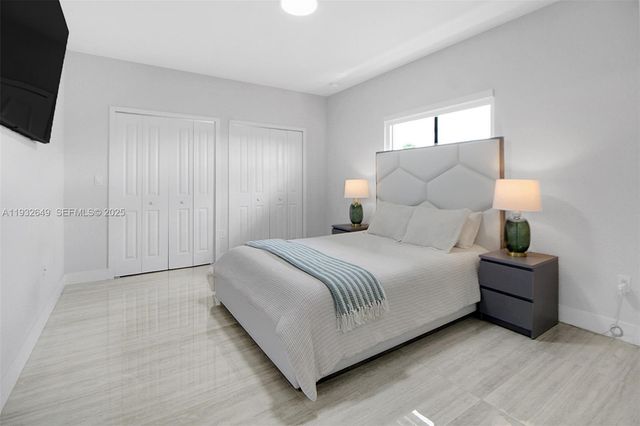 14671 SW 20th St, Miami, FL 33175