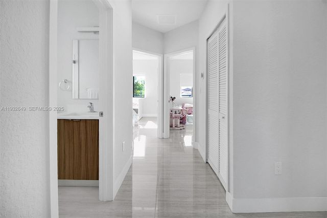 14671 SW 20th St, Miami, FL 33175