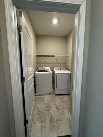 3385 Park Pointe Circle, Scottdale, GA 30079