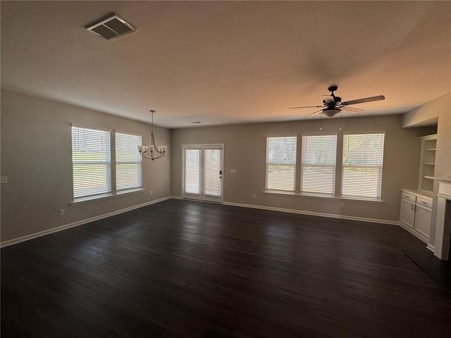 3385 Park Pointe Circle, Scottdale, GA 30079