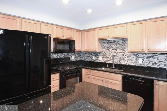 109 SHIRLEY SQ SE, Leesburg, VA 20175