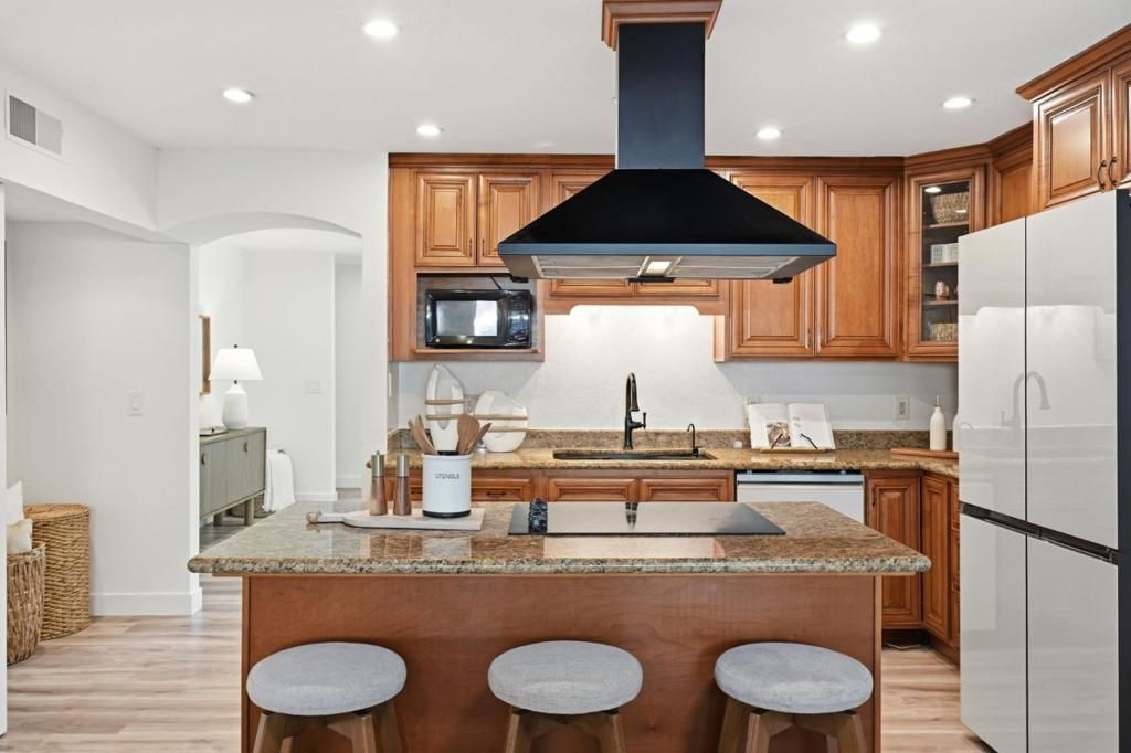 Image 6 of property listing at 658 Picasso Terrace, Sunnyvale, CA 94087