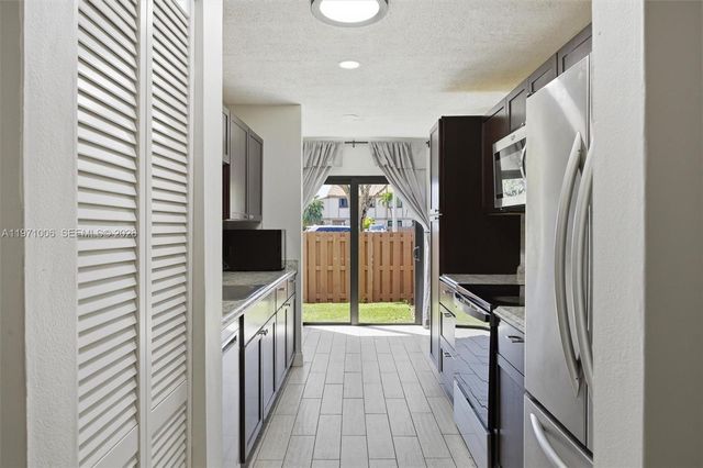 2950 NW 106th Ave 8, Sunrise, FL 33322