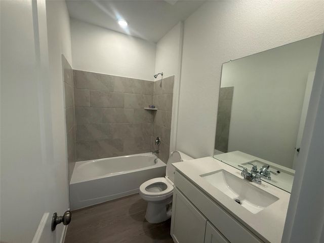 10105 Cabo Del Sol Drive, Cleveland, TX 77327