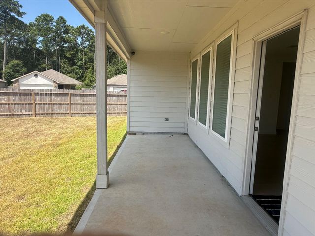 10105 Cabo Del Sol Drive, Cleveland, TX 77327