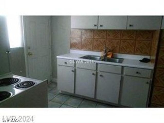 1707 Santa Paula Drive, Las Vegas, NV 89104