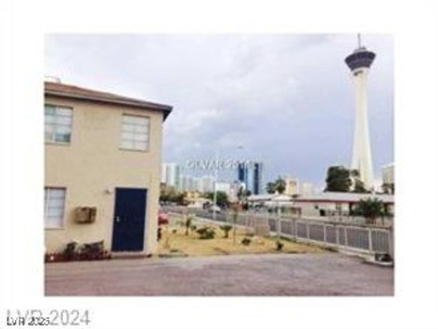 1707 Santa Paula Drive, Las Vegas, NV 89104